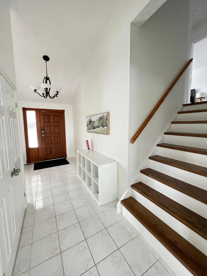 Letitia Heights !C Quiet And Modern Private Bedroom With Shared Bathroom Барри Экстерьер фото